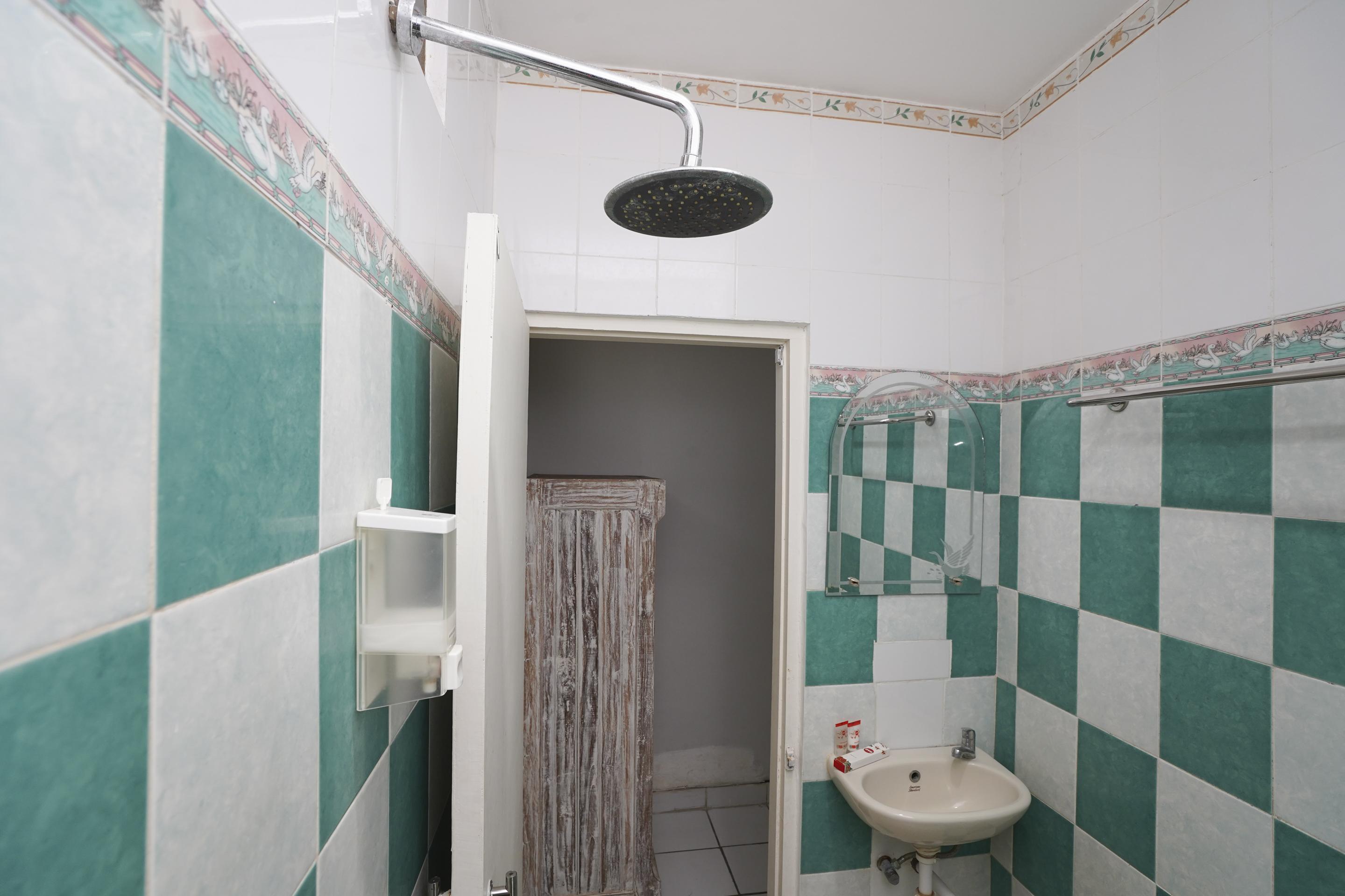 Oyo 1934 Sedana Inn Kuta  Ngoại thất bức ảnh