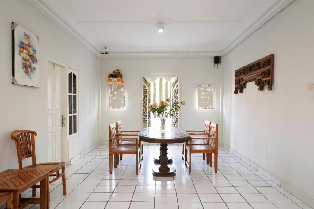 Oyo 1934 Sedana Inn Kuta  Ngoại thất bức ảnh